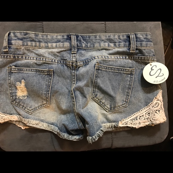 Brand New size L jean shorts with lace - Picture 3 of 3
